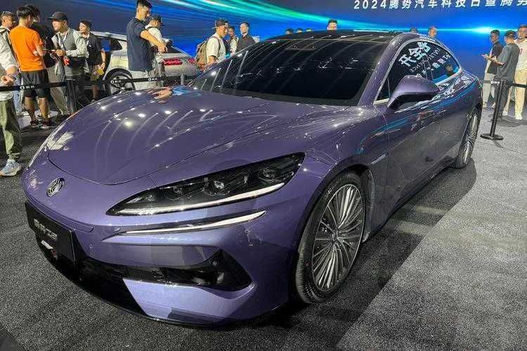 DENZA Z9 GT DM-i Hybrid pod zakaz