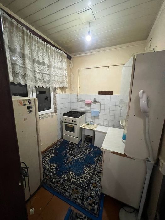 Сотилади Чилонзор 7 квартал 1 хонали