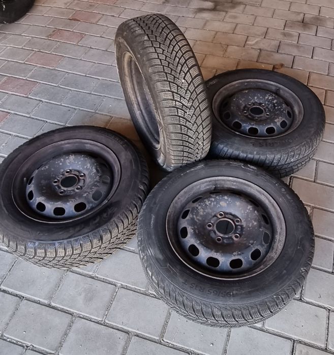 De vânzare set 4 cauciucuri iarnă 195 65 R15