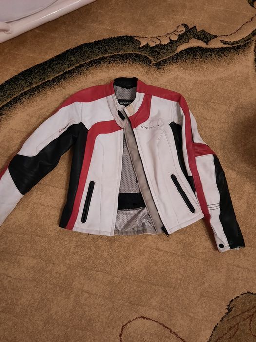 Мотокуртка ..женская, с защитой ..кожа