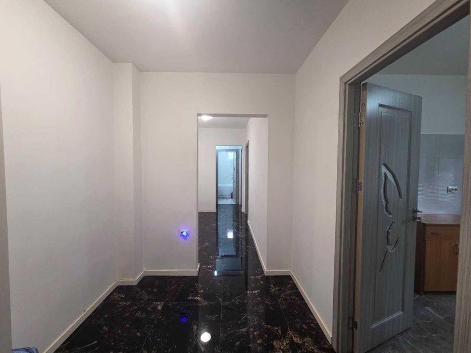 Apartament cu 3 camere decomandat