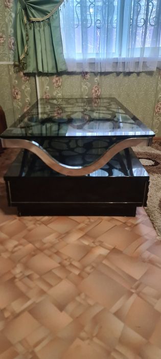 Продам журнальный стол