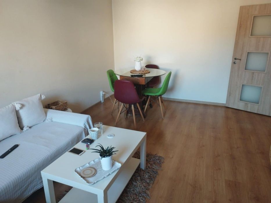 Дава се под наем Тристаен апартамент в София, Център - 80 кв.м за 600 € - Снимка #2