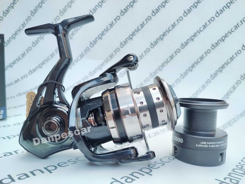 Mulineta EastShark ELITE 5000 FEEDER si CRAP cu 10 rulmenti