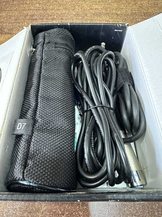 Вокален динамичен микрофон AKG D7