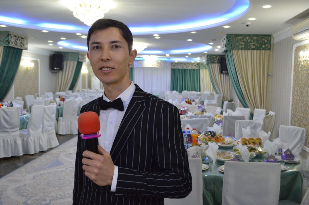 Асаба - тамада,  шара жүргізушісі