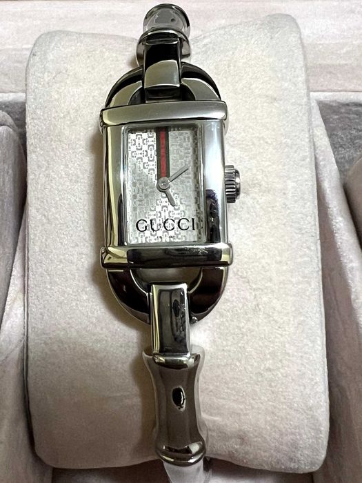 Продавам дамски часовник Gucci
