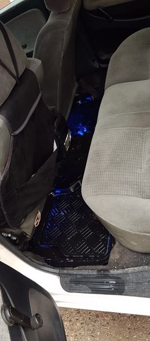 Mitsubishi Carisma 1996 года