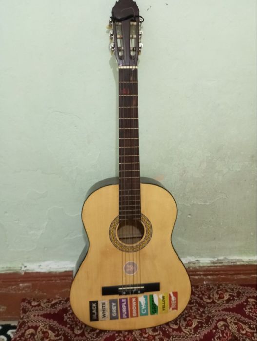 Gitara Sotiladi 38 talik