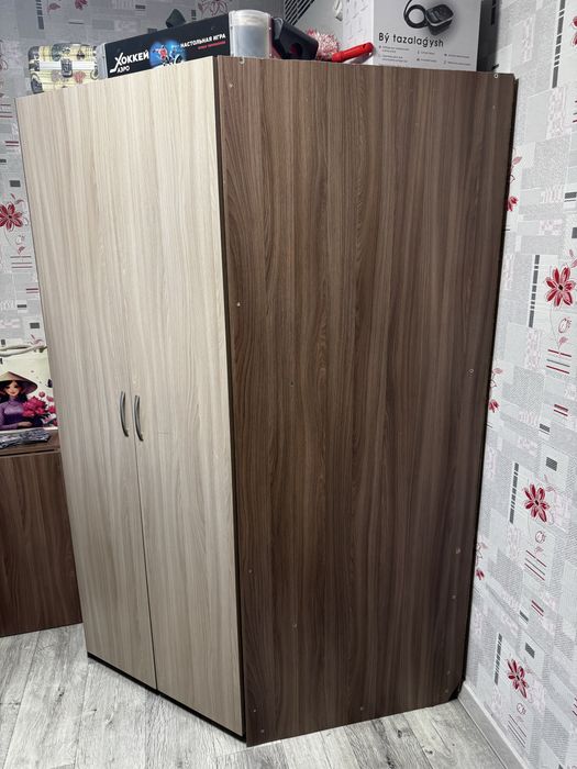 Угловой шкаф большой