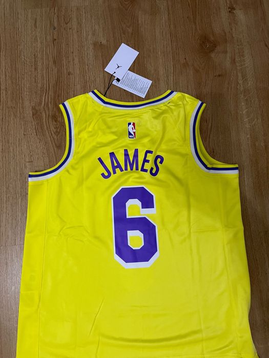 Maieuri+pantaloni-baschet NBA