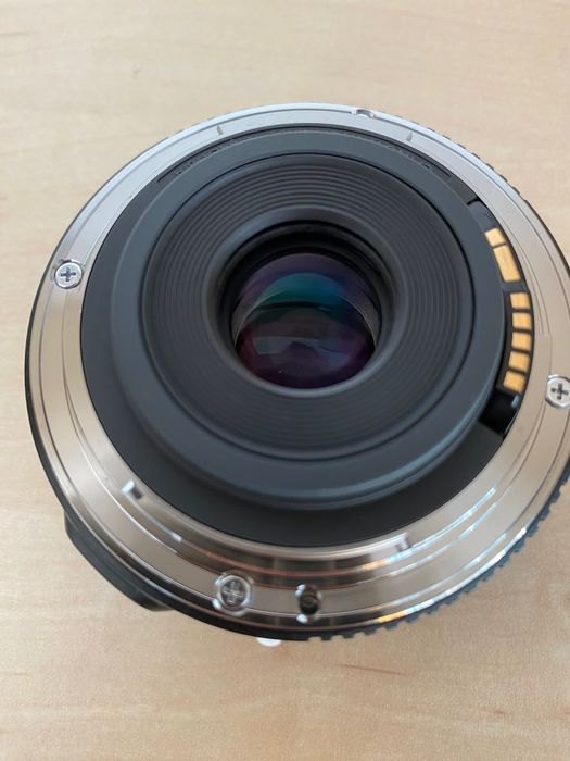 Obiectiv Canon Ef-s 24mm 2.8