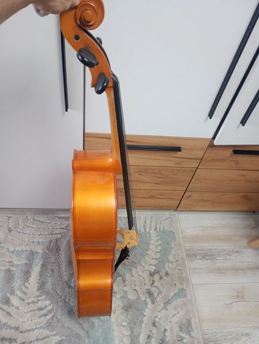 Violoncel 3/4 aproape nou