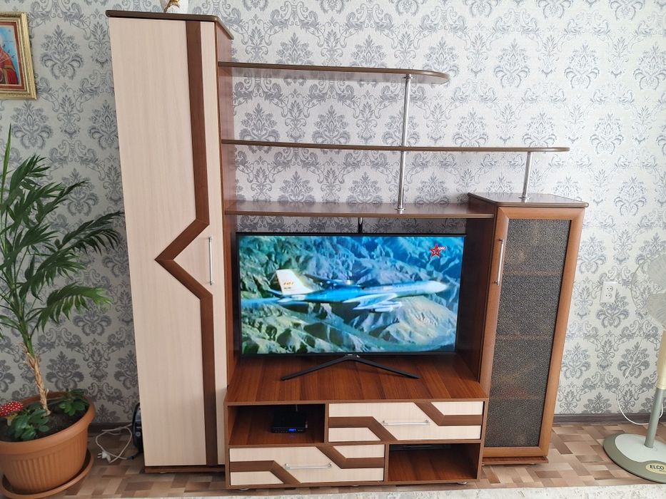 Продам стенку, б/у 25000