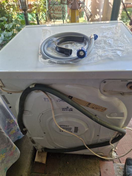Стиральная машина indesit