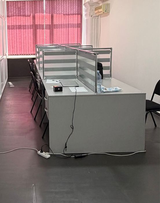 Отдел продажға арналған орындықтар