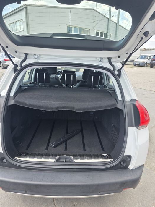 Peugeot Model 2008, EURO 6,  Echipare Top ALLURE | 146.300 km Reali verificabili CarVertical
