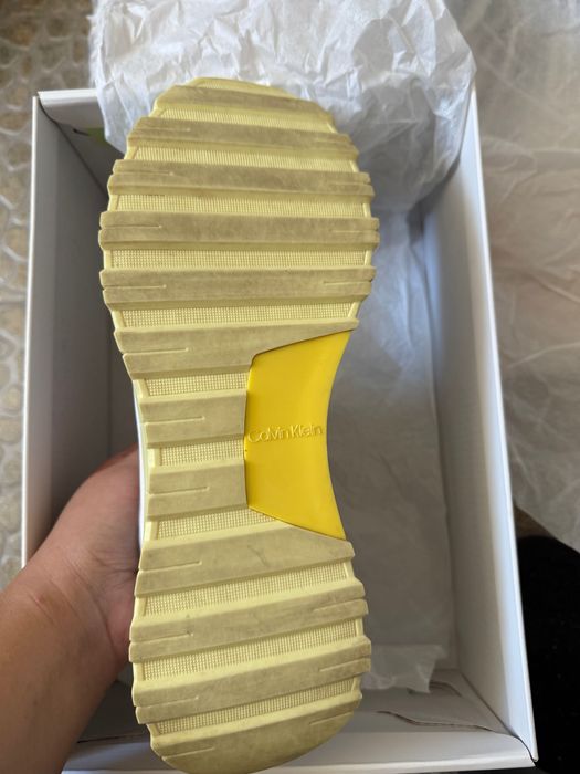 Маратонки на Calvin Klein