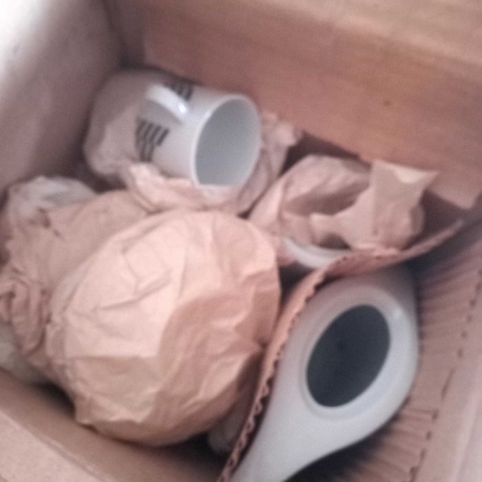 Сервиз за чай, чисто нов