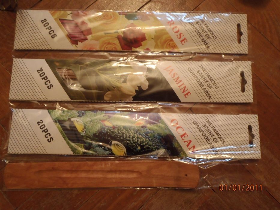 Чисто нови ароматни свещи (пръчици).