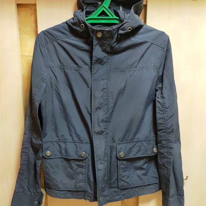 Одежда мужская, ветровка