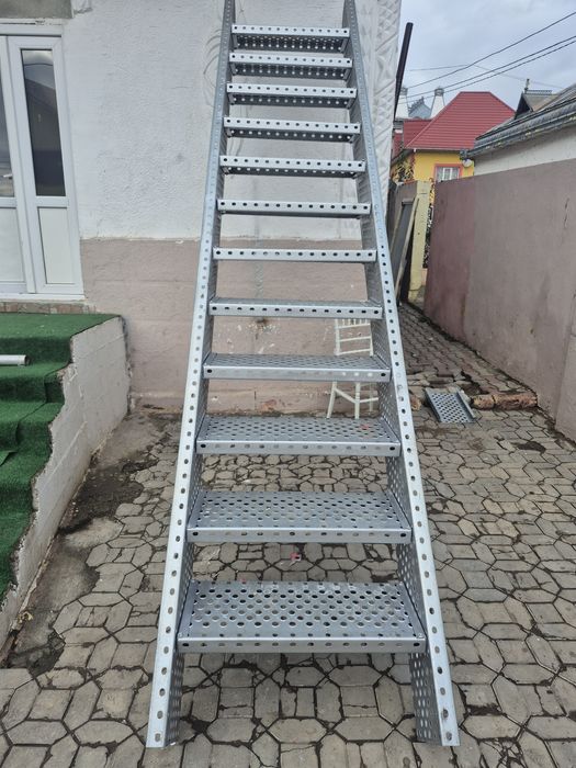 Scari zincate pentru mai multe detalii sunați