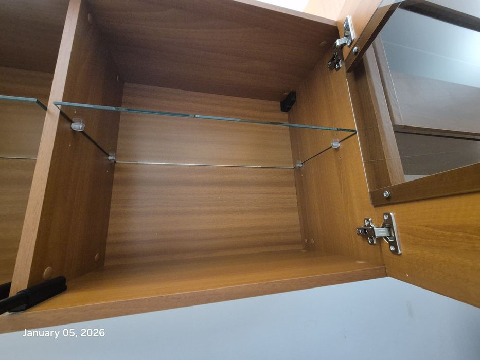 Vand etajere suspendate noi