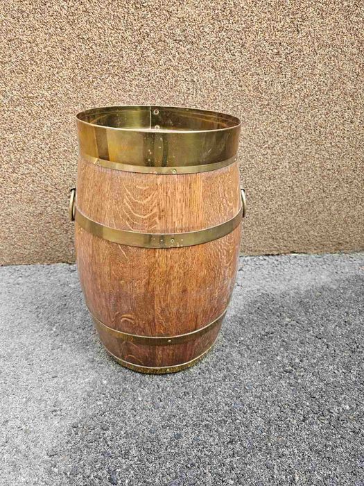 Масивна дъбова каца (чадърник с обков от месинг)