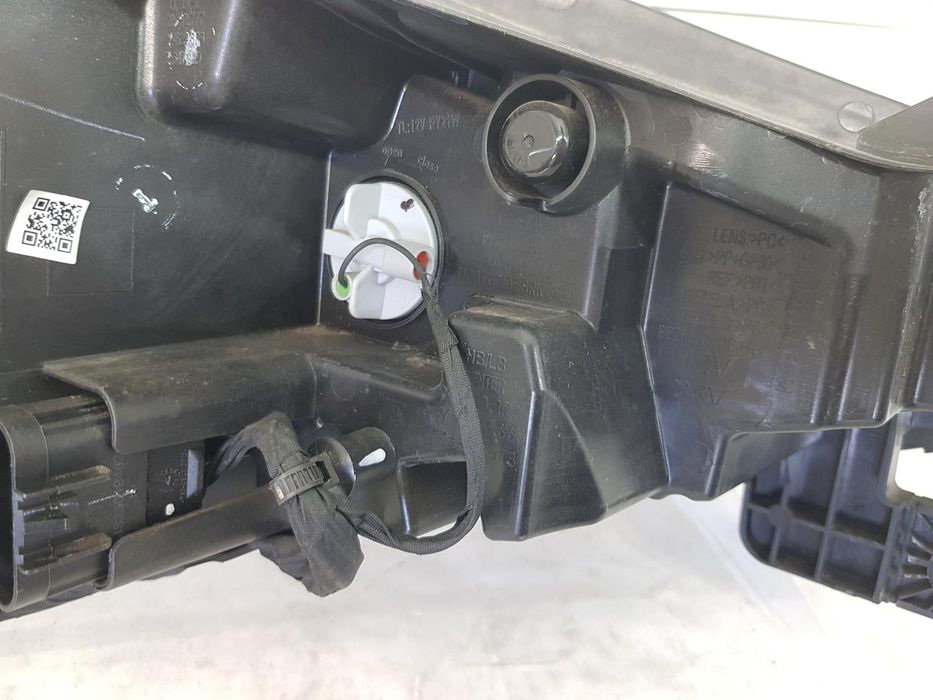 Far stanga halogen + led MG ZS dupa 2024