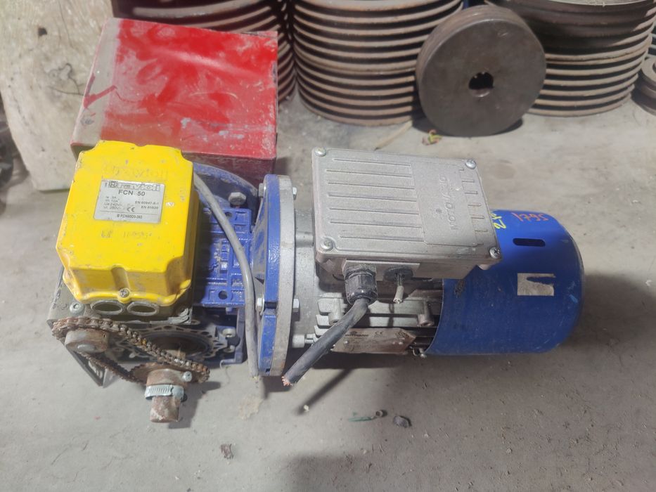 Motor electric trifazat cu reductor, 1.5kW, 280rpm, 380V