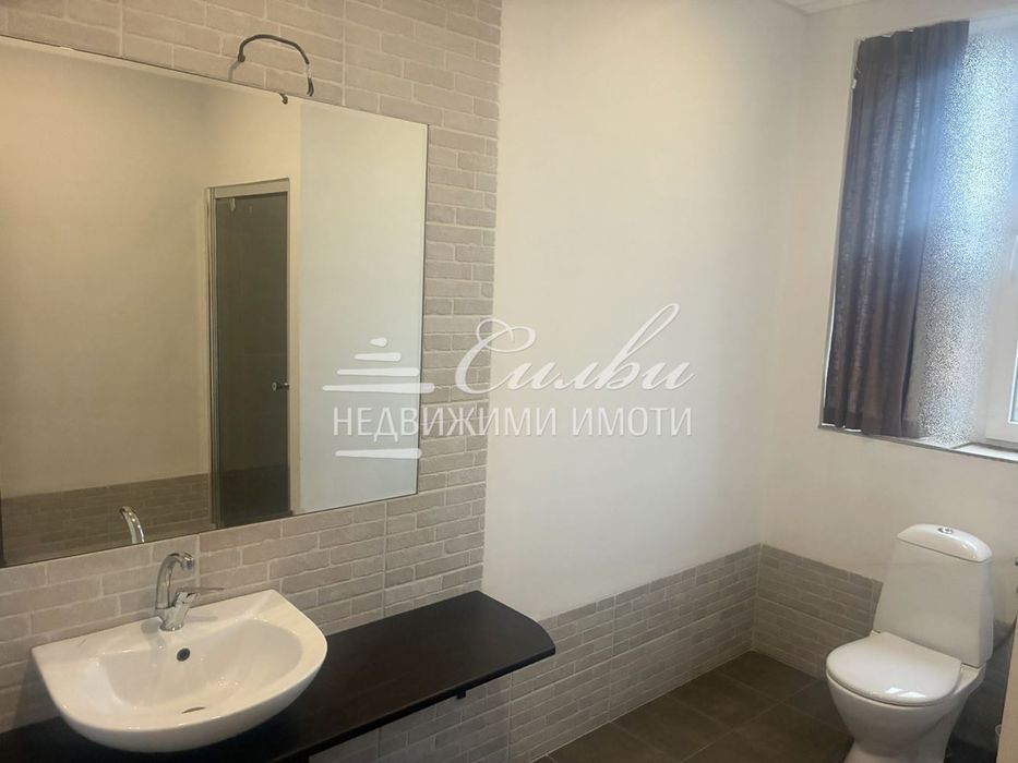 Тристаен ТУХЛЕН апартамент след ОСНОВЕН РЕМОНТ - кв. Добруджански!