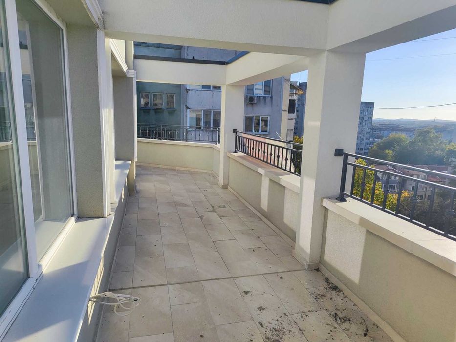 Продава се Мезонет в Ямбол, Център - 183 кв.м за 557 €/кв.м - Снимка #3