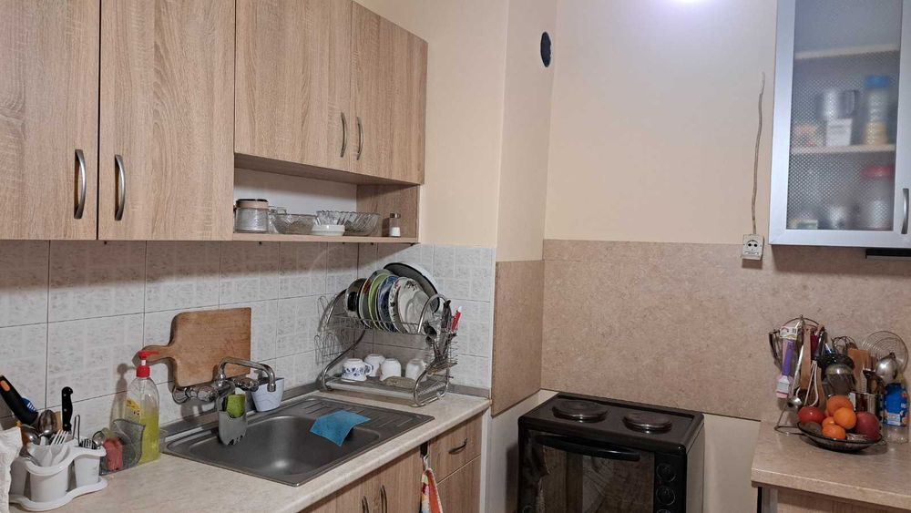 Апартамент 2 стаи и кухня за продажба