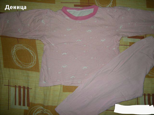 ДРЕХИ за момиченце на около 2 г. - тениски, долници, шапки, пижами