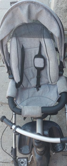 Tricicleta multifunctionala cu maner reversibil