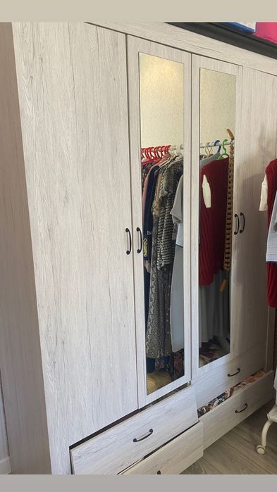 Спальный гарнитур