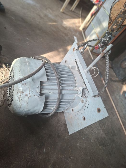 Elektrodvigatel sotiladi 27kw 1500oborot