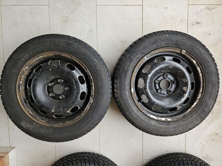 Jante de tablă Golf 4 15" cu anvelope de iarnă Debica 185/65/15