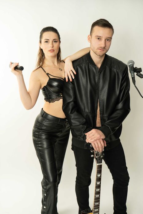 Стилен и професионален музикален дуо TriumF за вашия празник!