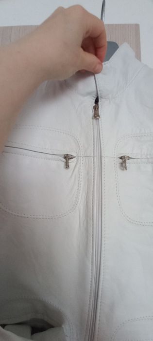 Geaca alba,pentru damă,din piele naturala