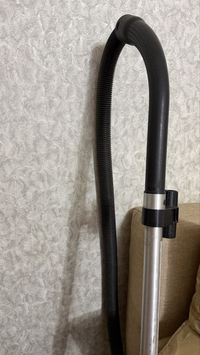 Продам пылесос phillips