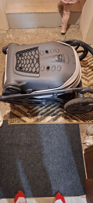 Бебешка количка Roan Bloom