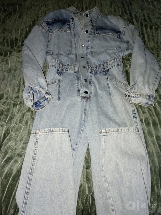 Продаю джинсовый комбез турецкий