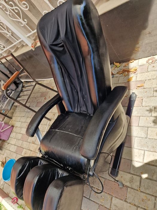 Массажное кресло