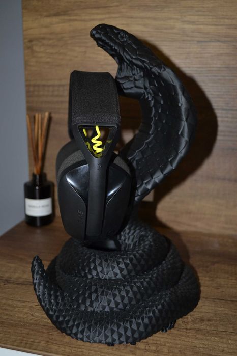 Стойки за слушалки