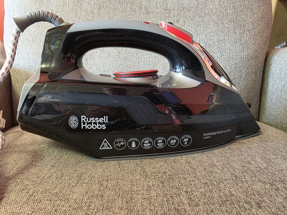 Ютия Russell Hobbs чисто нова Supreme Steam  Pro 2600W