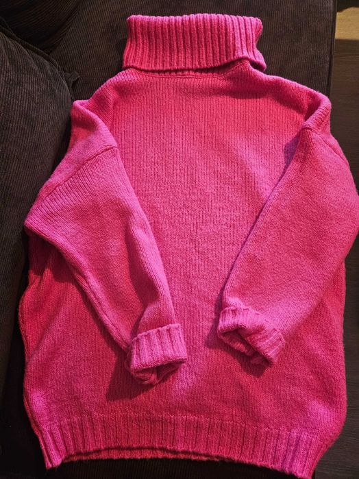 Много свеж мекичък пуловер