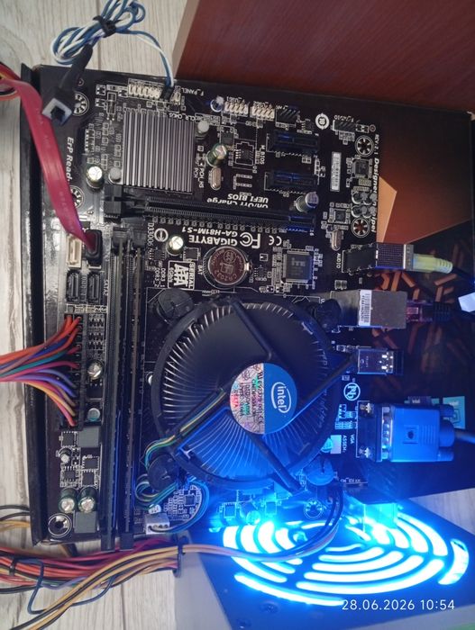 Kit Pc : Gigabyte GA-H81M-S1, CPU i5 Quad Core 3,4 GHz, 8Gb ddr3,