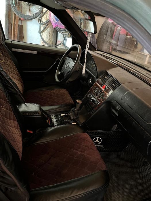 Мерседес сешка сатылады бағасы 1.8келісеміз нақты алатын адамға