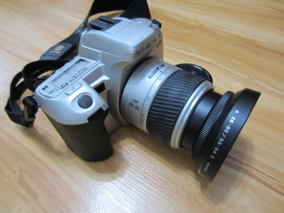 Ap.foto Minolta Dinax 404si+Obiectiv Minolta AF Zoom 28-80mm -ieftin